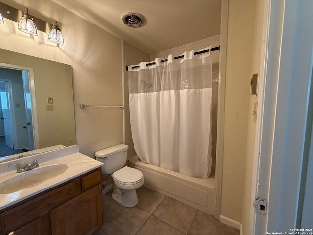1236 E Live Oak Rd, Schertz, TX 78154