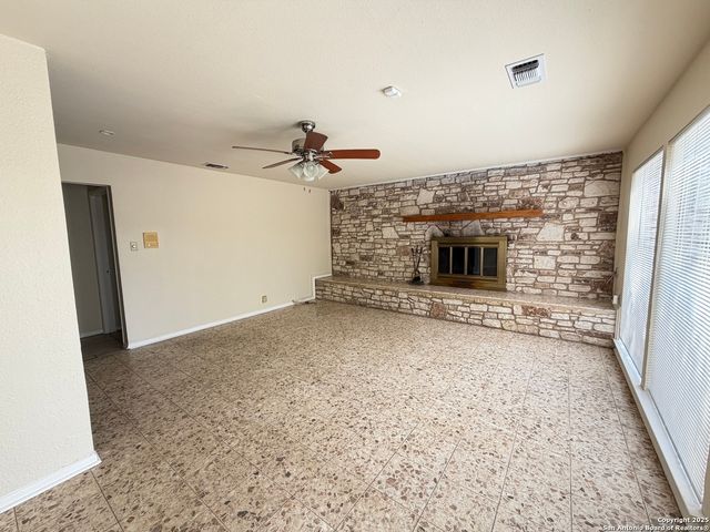 1236 E Live Oak Rd, Schertz, TX 78154