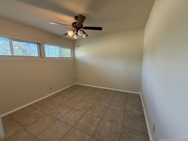 1236 E Live Oak Rd, Schertz, TX 78154