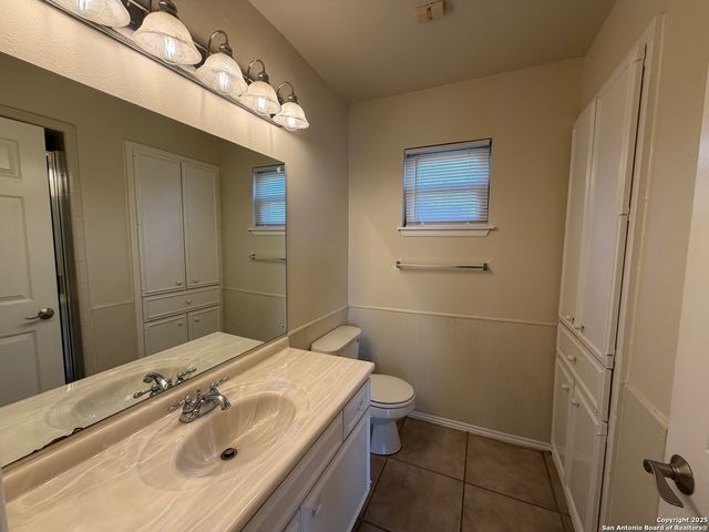 1236 E Live Oak Rd, Schertz, TX 78154