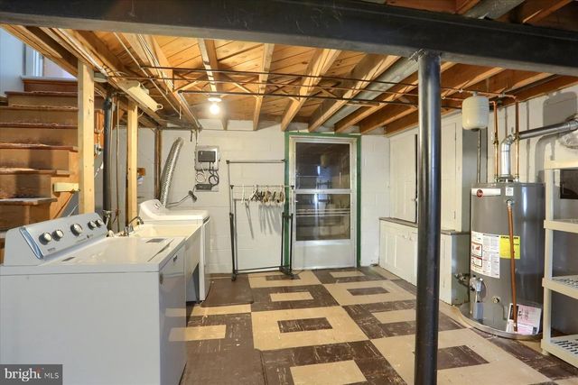 3240 CLOVERFIELD RD, Harrisburg, PA 17109