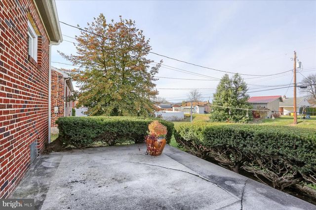 3240 CLOVERFIELD RD, Harrisburg, PA 17109