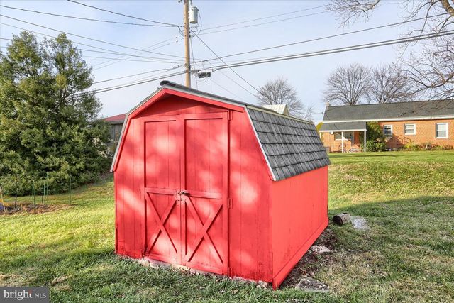 3240 CLOVERFIELD RD, Harrisburg, PA 17109