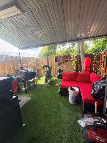 15430 SW 74th Cir Ct 501, Miami, FL 33193