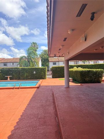 15430 SW 74th Cir Ct 501, Miami, FL 33193