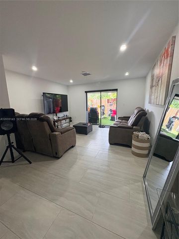 15430 SW 74th Cir Ct 501, Miami, FL 33193