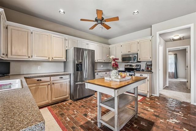 4275 Cedar Creek Drive, Edmond, OK 73034
