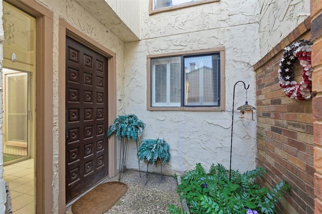 9818 Bent Branch Lane, Dallas, TX 75243