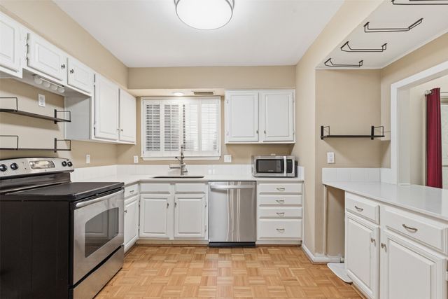 9818 Bent Branch Lane, Dallas, TX 75243