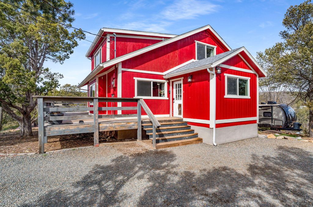 41 Calle Del Media, Tijeras, NM 87059