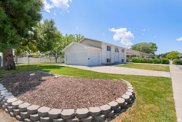 2215 W BONNIEBROOK, Taylorsville, UT 84129