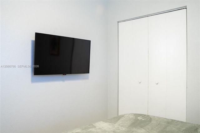 837 NW 14th Way, Fort Lauderdale, FL 33311