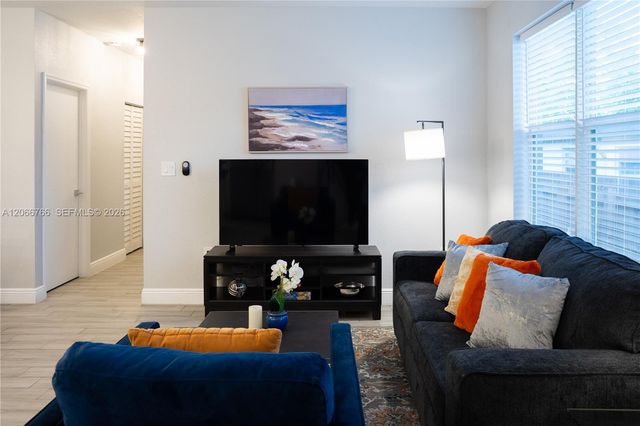 837 NW 14th Way, Fort Lauderdale, FL 33311