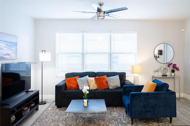 837 NW 14th Way, Fort Lauderdale, FL 33311