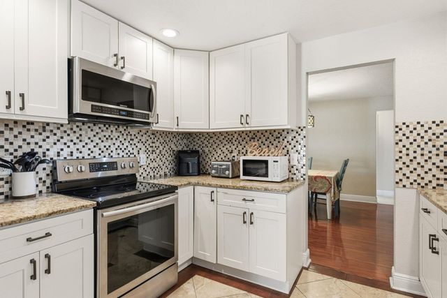 9165 136TH STREET, Seminole, FL 33776