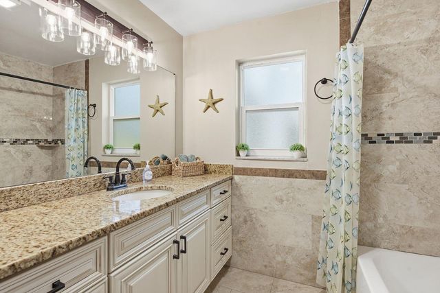 9165 136TH STREET, Seminole, FL 33776
