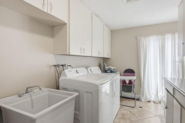 9165 136TH STREET, Seminole, FL 33776