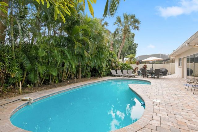 9165 136TH STREET, Seminole, FL 33776