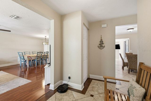 9165 136TH STREET, Seminole, FL 33776