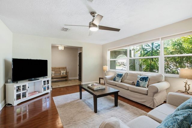 9165 136TH STREET, Seminole, FL 33776