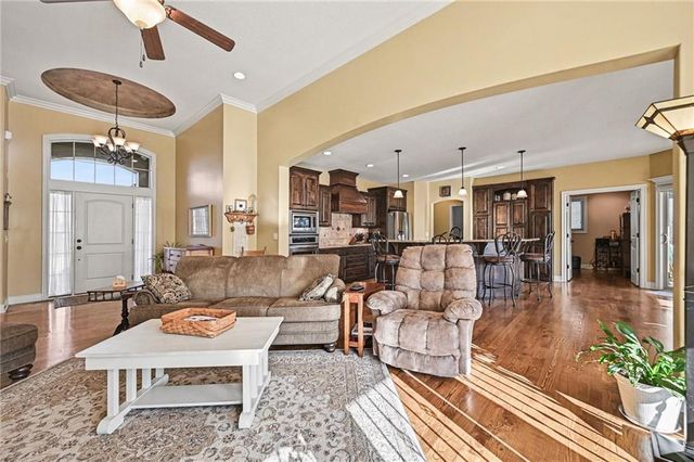 1819 NE 102nd Terrace, Kansas City, MO 64155