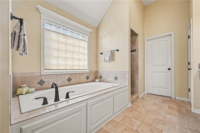 1819 NE 102nd Terrace, Kansas City, MO 64155