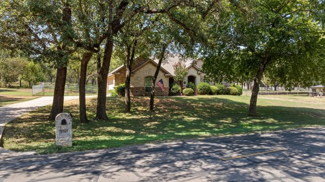 7707 Ravenswood Road, Granbury, TX 76049