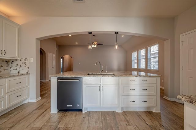 8306 Hampton Bay Drive, Baytown, TX 77523