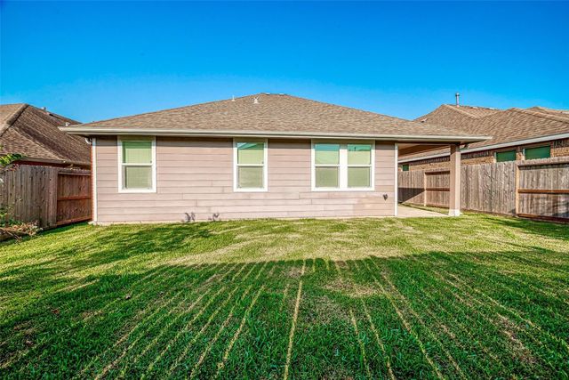 8306 Hampton Bay Drive, Baytown, TX 77523