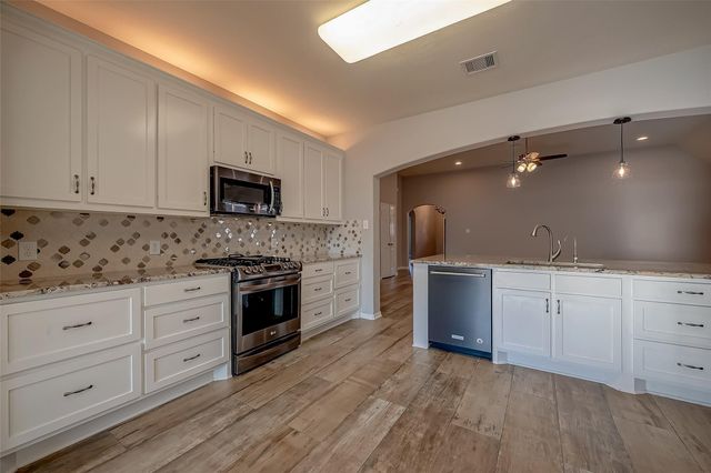 8306 Hampton Bay Drive, Baytown, TX 77523