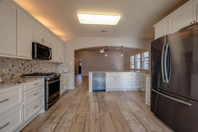 8306 Hampton Bay Drive, Baytown, TX 77523