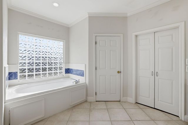 414 Westerly, Tiki Island, TX 77554