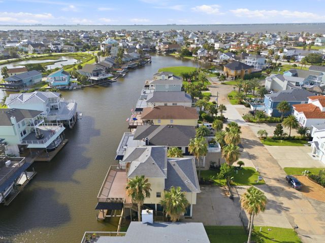 414 Westerly, Tiki Island, TX 77554