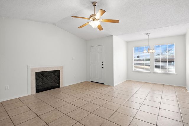 811 Woodland Court, Kennedale, TX 76060