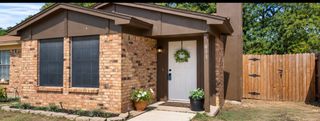 811 Woodland Court, Kennedale, TX 76060