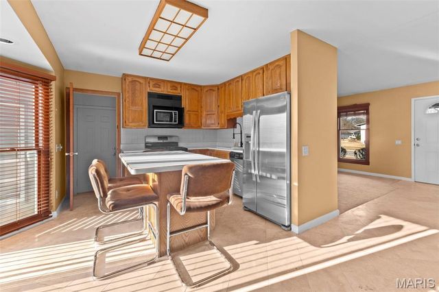 2082 Marrisa Drive, Florissant, MO 63031