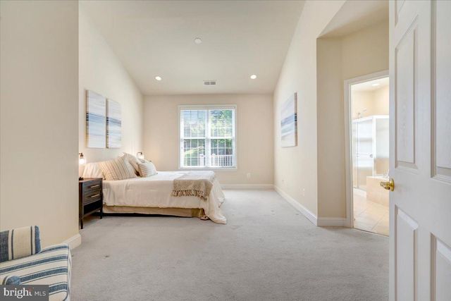 6921 NETHERSTONE CT, Gainesville, VA 20155