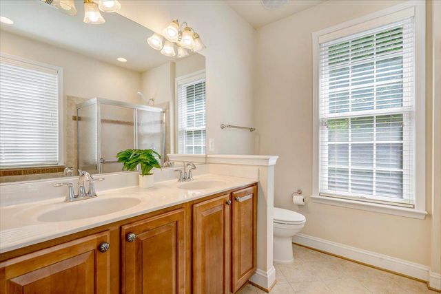 6921 NETHERSTONE CT, Gainesville, VA 20155