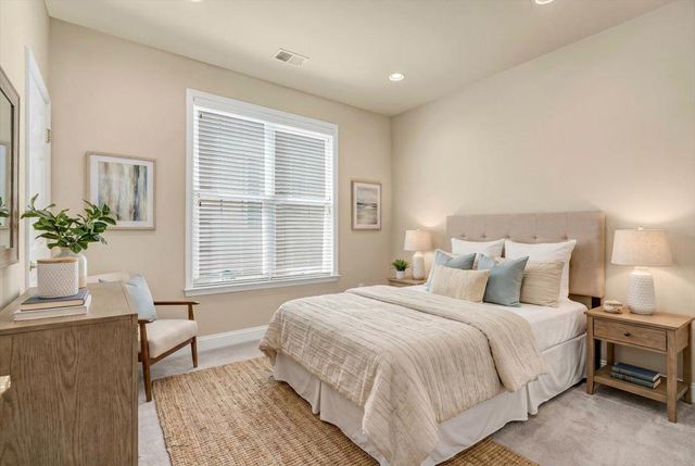 6921 NETHERSTONE CT, Gainesville, VA 20155