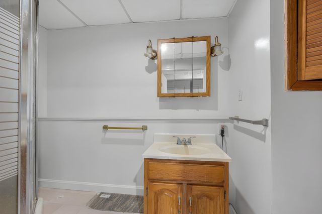 4 Brookfield Drive, Hudson, NH 03051