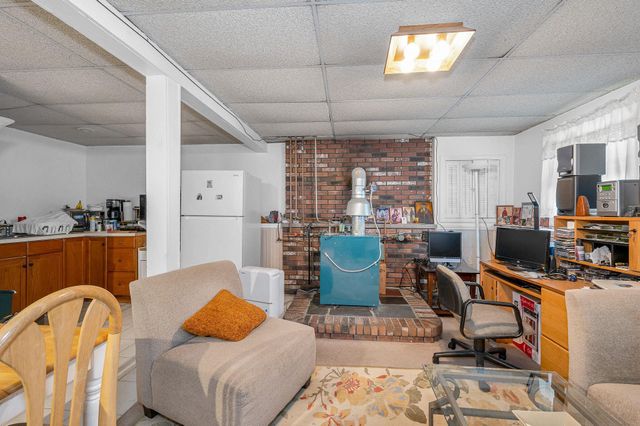 4 Brookfield Drive, Hudson, NH 03051