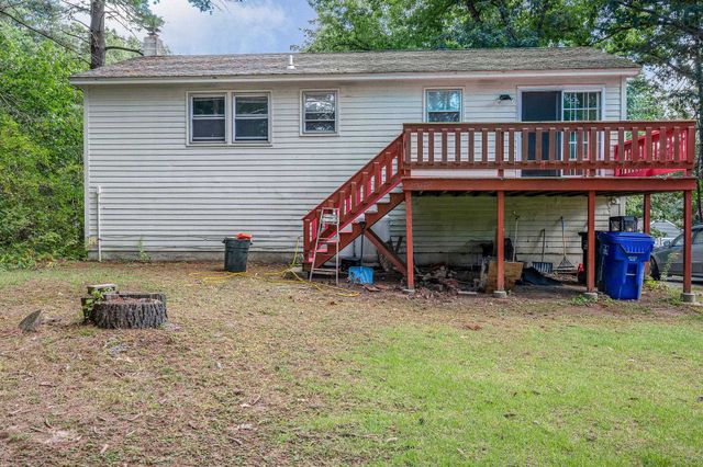 4 Brookfield Drive, Hudson, NH 03051