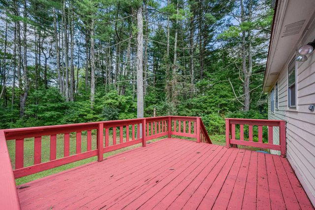 4 Brookfield Drive, Hudson, NH 03051