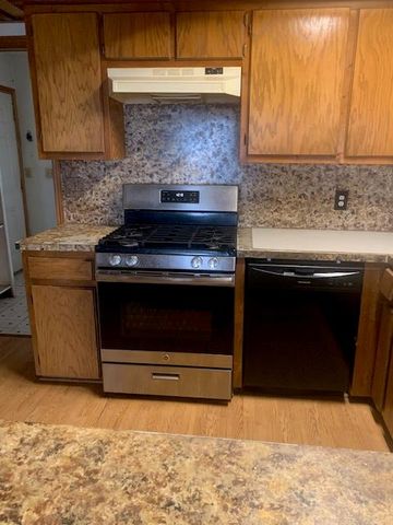 121 N Classen Avenue, Moore, OK 73160