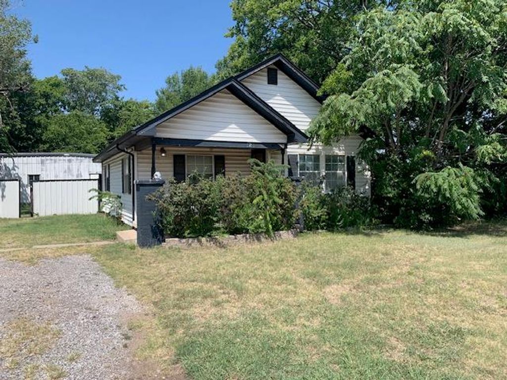 121 N Classen Avenue, Moore, OK 73160