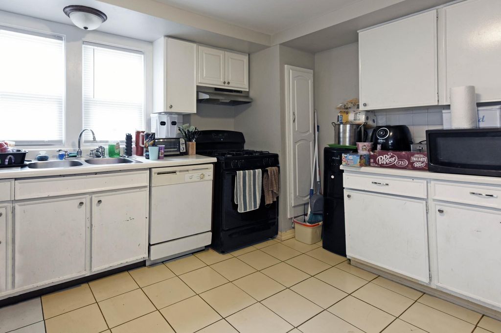 681 Old Highway 8 NW, New Brighton, MN 55112 — photo 4