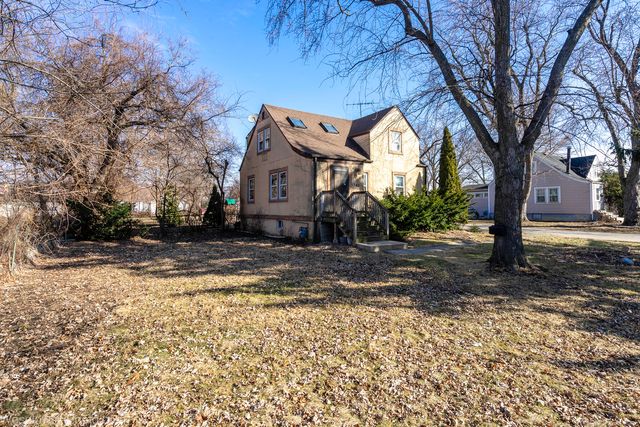 1748 Lunt Avenue, Des Plaines, IL 60018