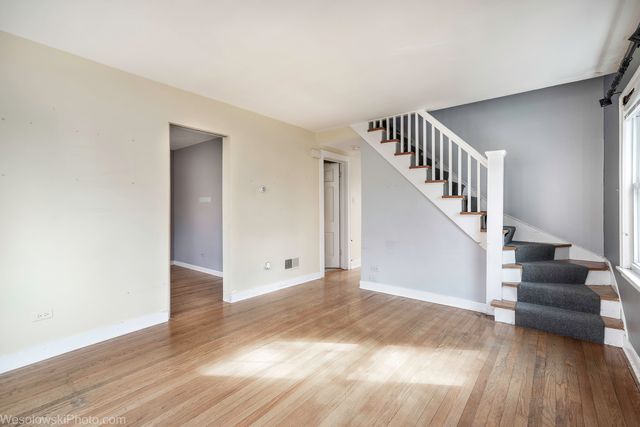 1748 Lunt Avenue, Des Plaines, IL 60018