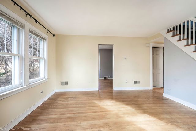 1748 Lunt Avenue, Des Plaines, IL 60018