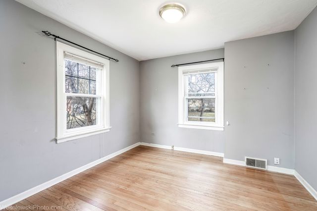 1748 Lunt Avenue, Des Plaines, IL 60018